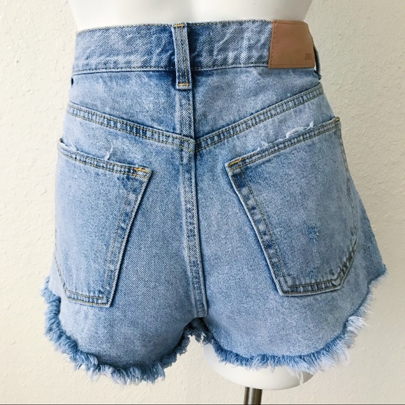 ZARA | HIGH WAIST | DISTRESSED | DENIM SHORTS N7 - Picture 6 of 7